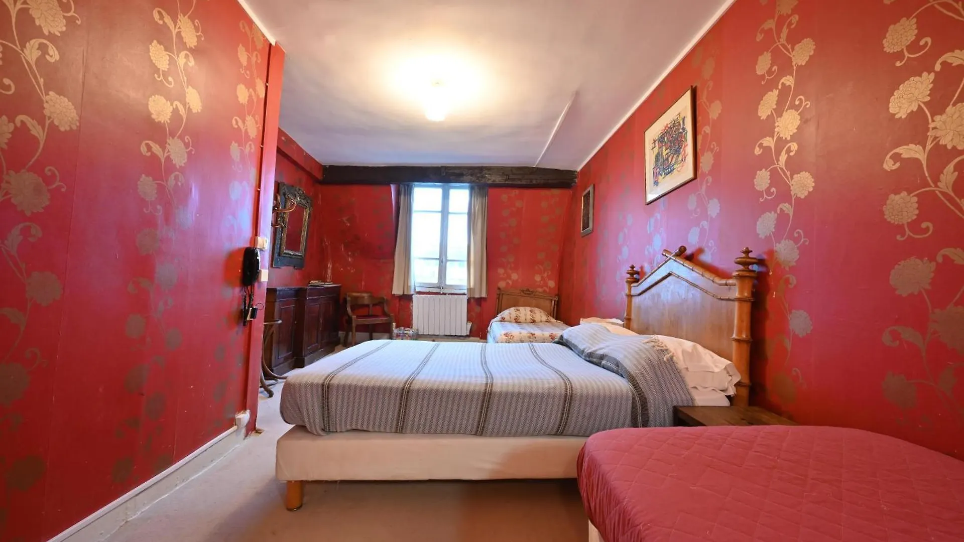 Esmeralda Hotel 2*