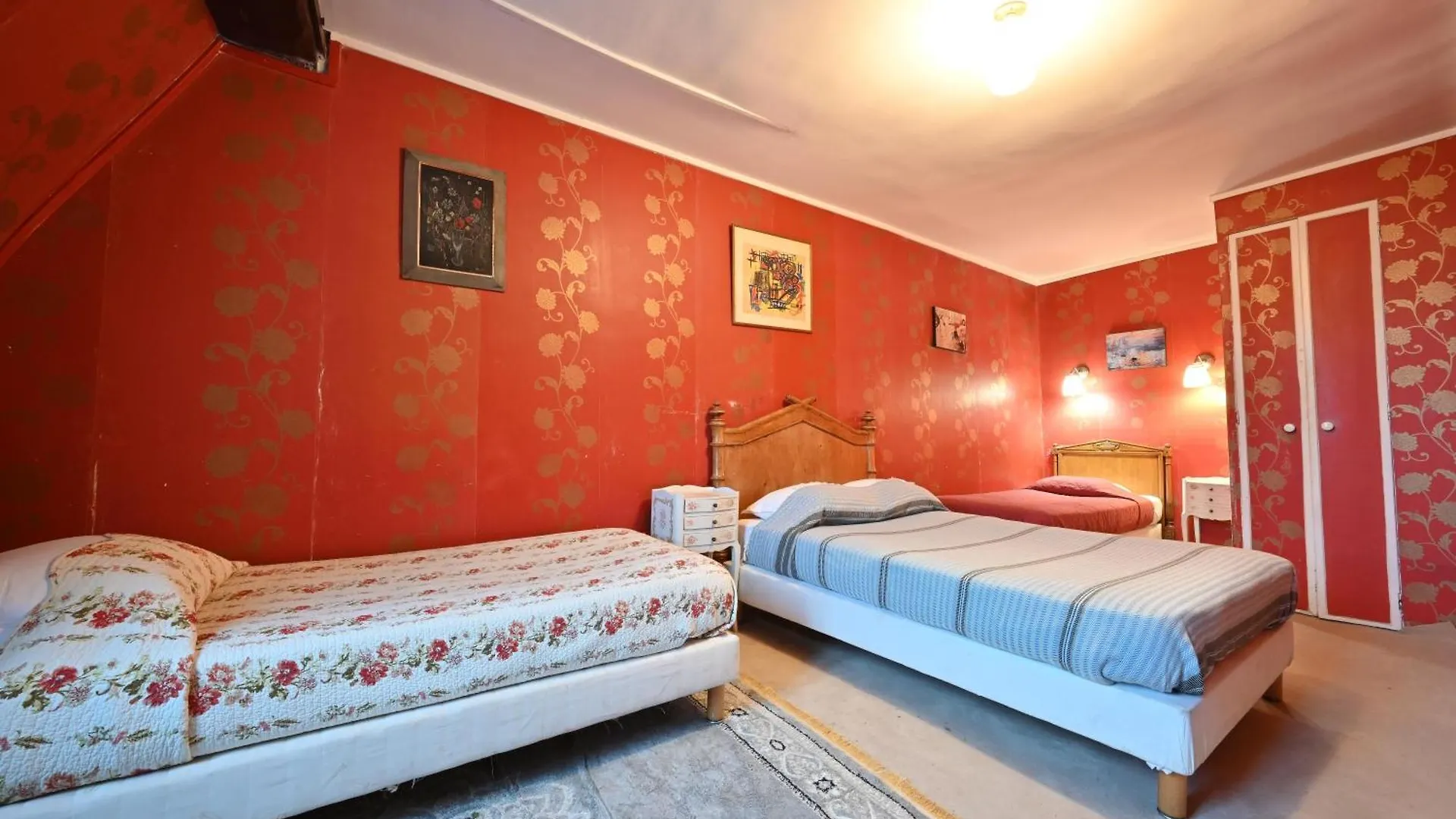 Hotel Esmeralda 2*