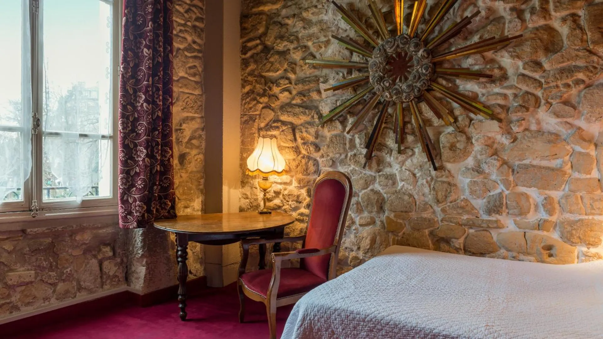 Hotel Esmeralda 2*